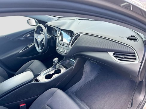 Used 2022 Chevrolet Malibu LS w/ Driver Confidence Package II image 32