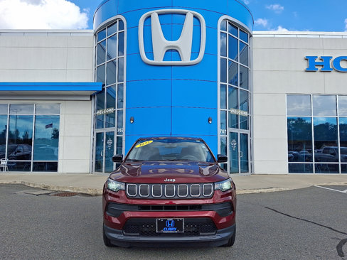 Used 2022 Jeep Compass Sport image 2