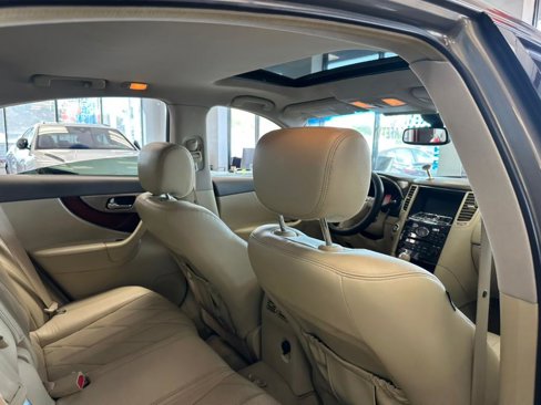 Used 2009 INFINITI FX35 AWD w/ Technology Pkg image 28