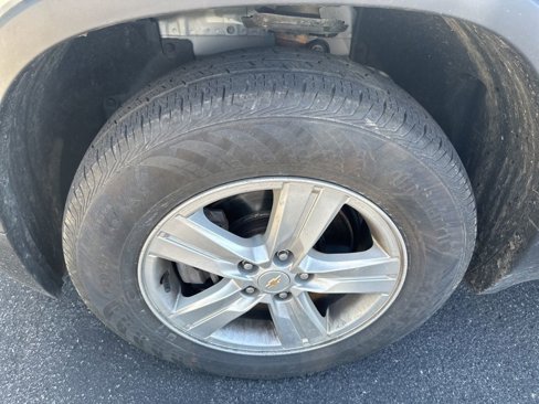 Used 2022 Chevrolet Trax LS w/ Tint and Cruise Package image 13