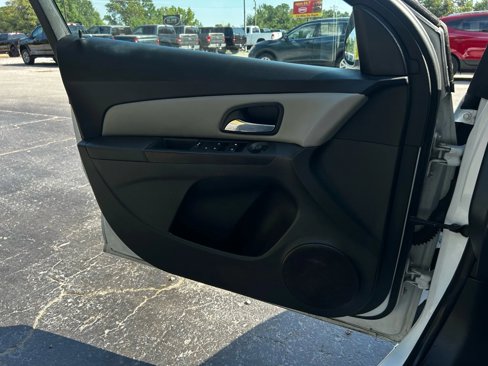 Used 2015 Chevrolet Cruze LS image 22