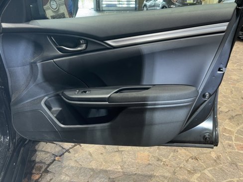 Used 2018 Honda Civic Sport image 21