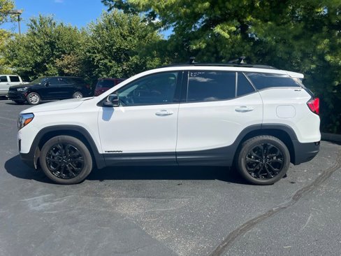 Used 2021 GMC Terrain SLT w/ Infotainment Package II image 3