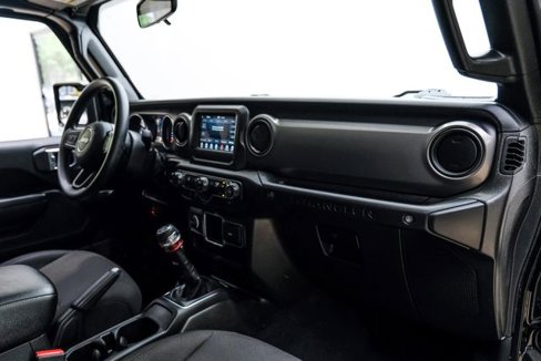 Used 2023 Jeep Wrangler Sport image 41