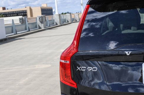 Used 2022 Volvo XC90 T8 Inscription Expression w/ Advanced Package image 7