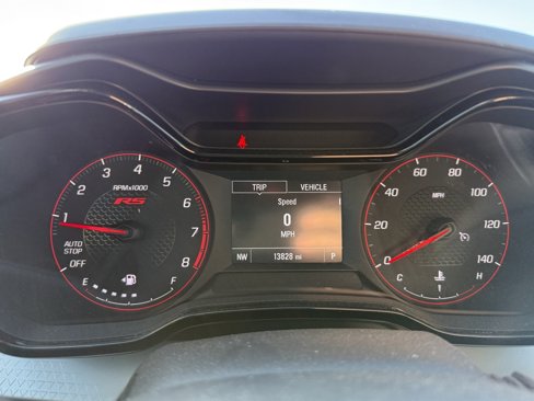 Used 2024 Chevrolet Trax RS w/ Sunroof Package image 24