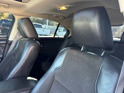 Used 2010 Ford Taurus SHO image 21