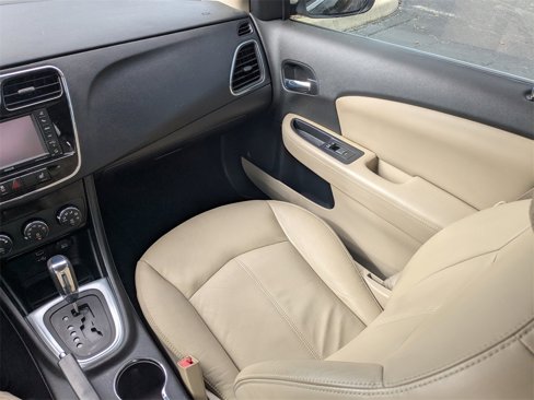 Used 2012 Chrysler 200 Limited image 16