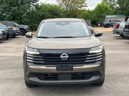 Used 2025 Nissan Kicks SV image 2