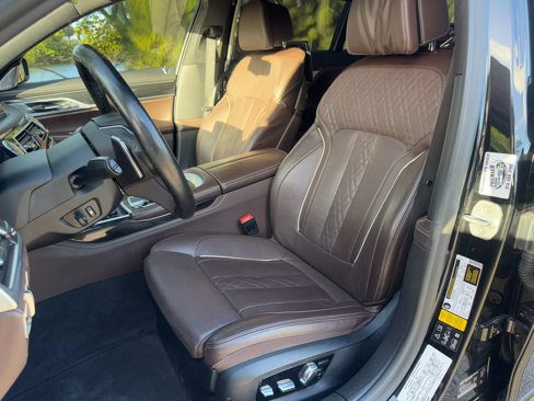 Used 2018 BMW 750Li xDrive image 11
