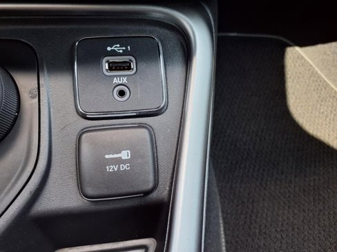 Used 2021 Jeep Compass Latitude w/ Sun and Sound Group image 26