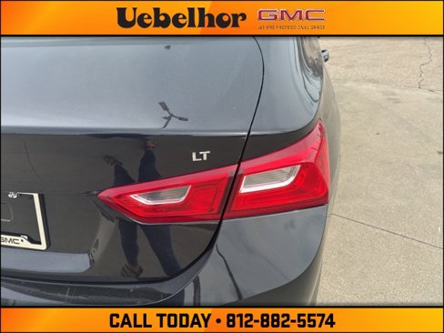 Used 2023 Chevrolet Malibu LT image 9