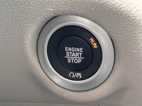 Used 2023 Chrysler Voyager LX image 21