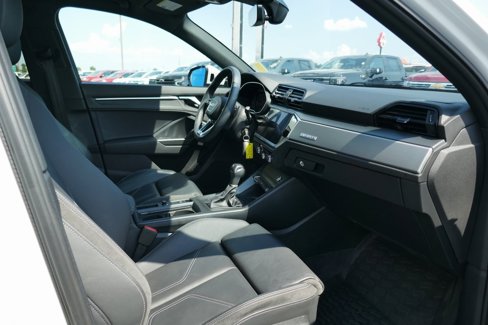Used 2022 Audi Q3 2.0T Premium Plus w/ Premium Plus Package image 15