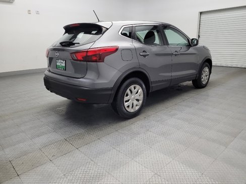 Used 2018 Nissan Rogue Sport S image 9