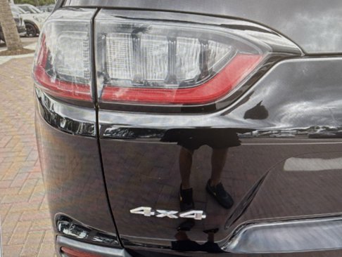 Used 2019 Jeep Cherokee Latitude w/ Cold Weather Group image 43
