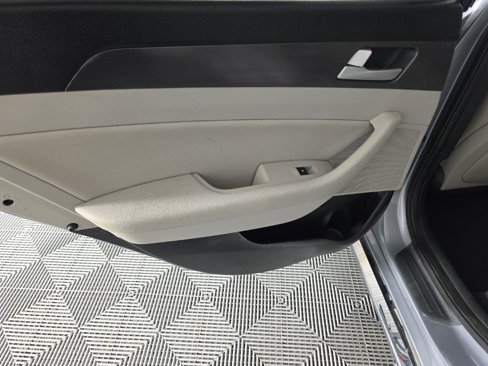 Used 2016 Hyundai Sonata Sport w/ Option Group 03 image 28