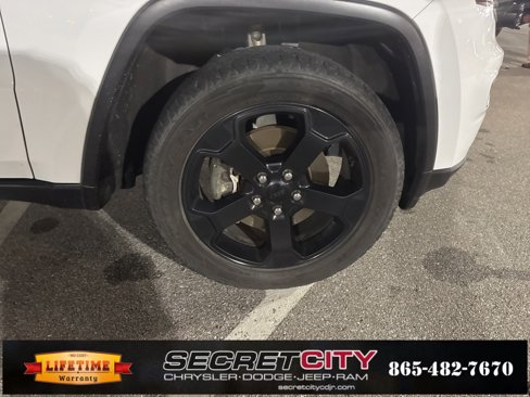 Used 2021 Jeep Grand Cherokee Freedom Edition image 10
