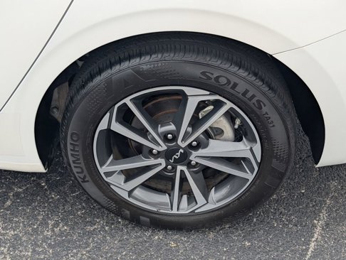 Used 2024 Kia Forte LXS image 23