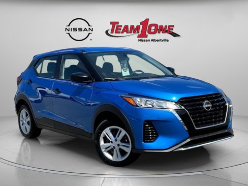 New 2025 Nissan Kicks Play S image 1