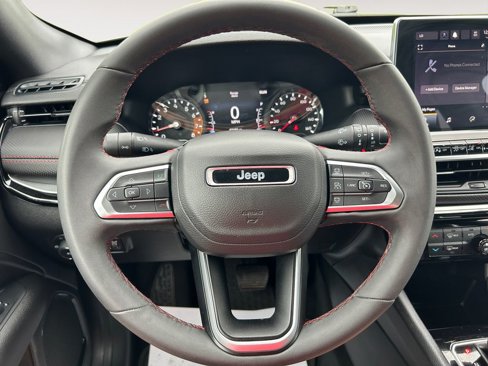 Used 2024 Jeep Compass Trailhawk image 15