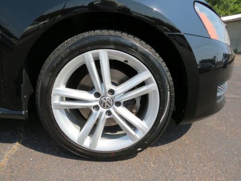 Used 2014 Volkswagen Passat 1.8T SE image 17
