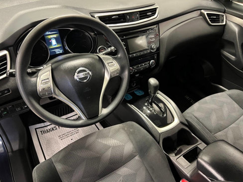 Used 2015 Nissan Rogue SV w/ SV Moonroof Package image 17