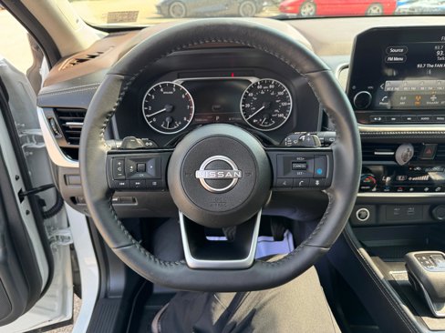 Used 2023 Nissan Rogue SL w/ SL Premium Package image 20