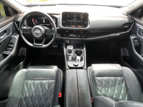 Used 2021 Nissan Rogue Platinum image 17