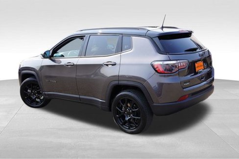 Certified 2022 Jeep Compass Altitude w/ Convenience Group image 9