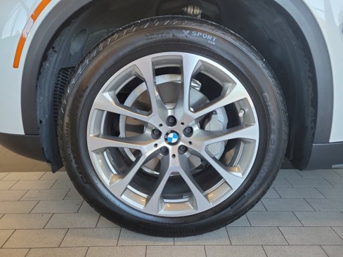 Used 2021 BMW X5 xDrive40i w/ Convenience Package image 12