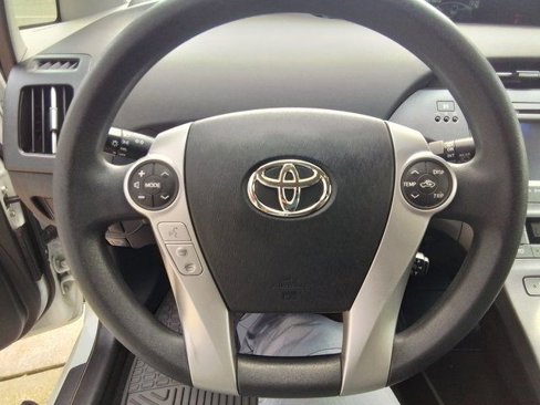 Used 2015 Toyota Prius Three image 11