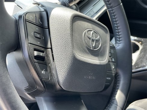 Used 2024 Toyota Prius LE image 42