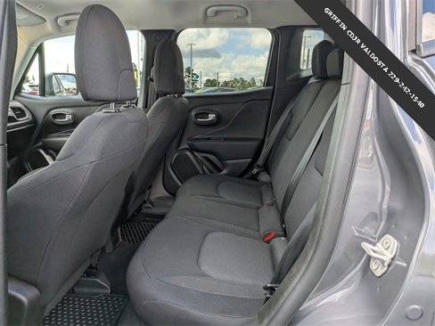 Used 2023 Jeep Renegade Latitude image 13