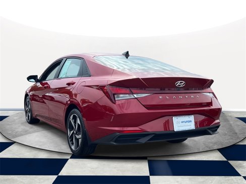 Certified 2023 Hyundai Elantra SEL w/ Convenience Package image 5