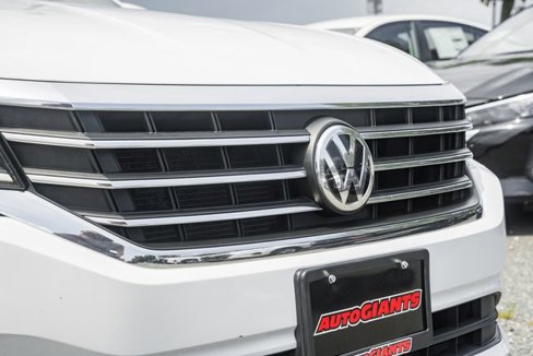 Used 2020 Volkswagen Passat 2.0T SE image 13