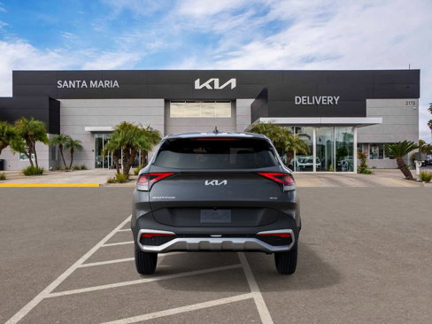 New 2025 Kia Sportage LX image 5