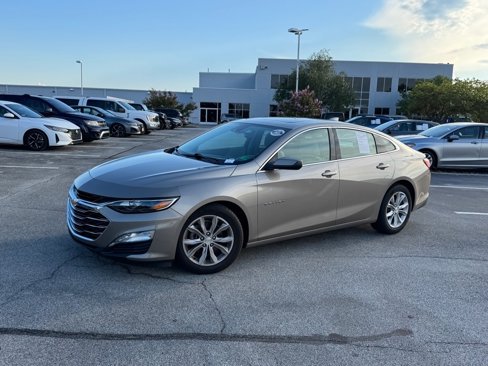Used 2024 Chevrolet Malibu LT image 2