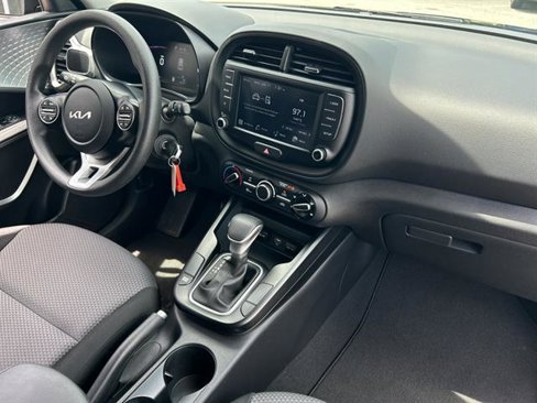 Used 2024 Kia Soul LX w/ Option Group 015 image 13