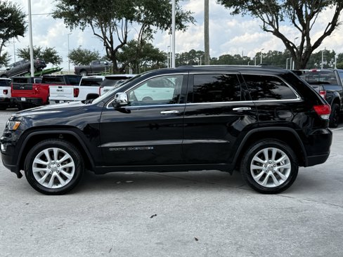 Used 2017 Jeep Grand Cherokee Limited image 8