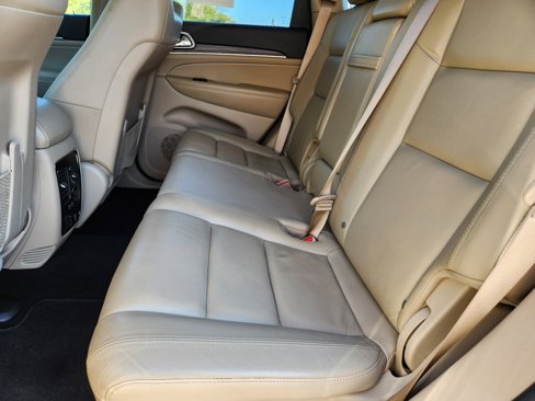 Used 2020 Jeep Grand Cherokee Limited image 9