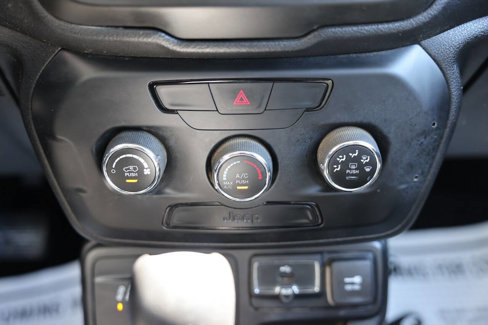 Used 2018 Jeep Renegade Sport w/ Power & Air Group image 23