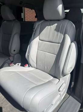 Used 2018 Toyota Sienna XLE image 29