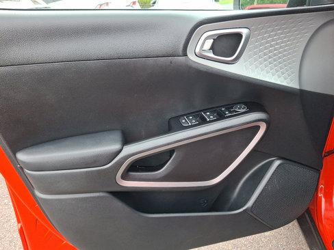 Used 2024 Kia Soul S image 12
