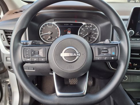 Used 2023 Nissan Rogue SV image 15