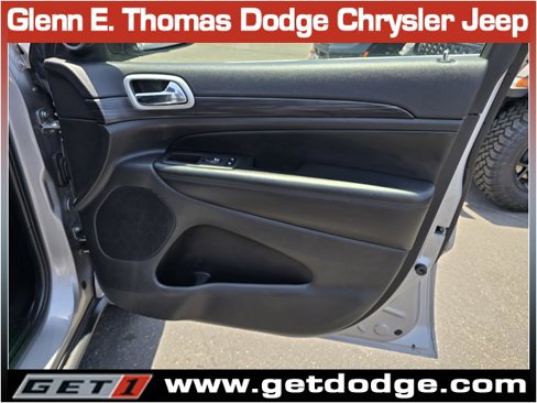 Certified 2021 Jeep Grand Cherokee Laredo X image 35