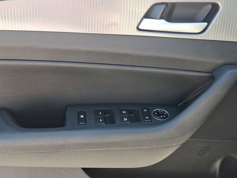 Used 2018 Hyundai Sonata Sport image 12