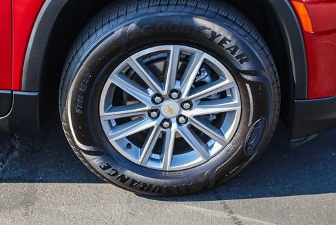Used 2022 Chevrolet Traverse LT image 15