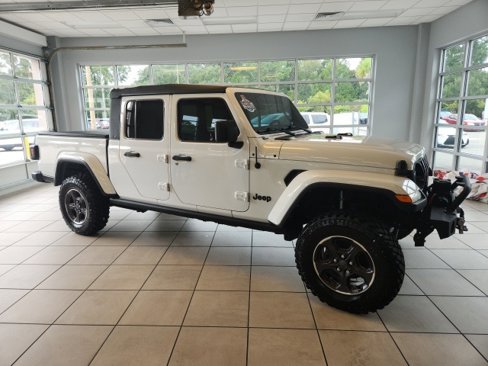 Certified 2022 Jeep Gladiator Sport image 2