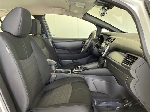 Certified 2024 Nissan Leaf SV Plus image 18